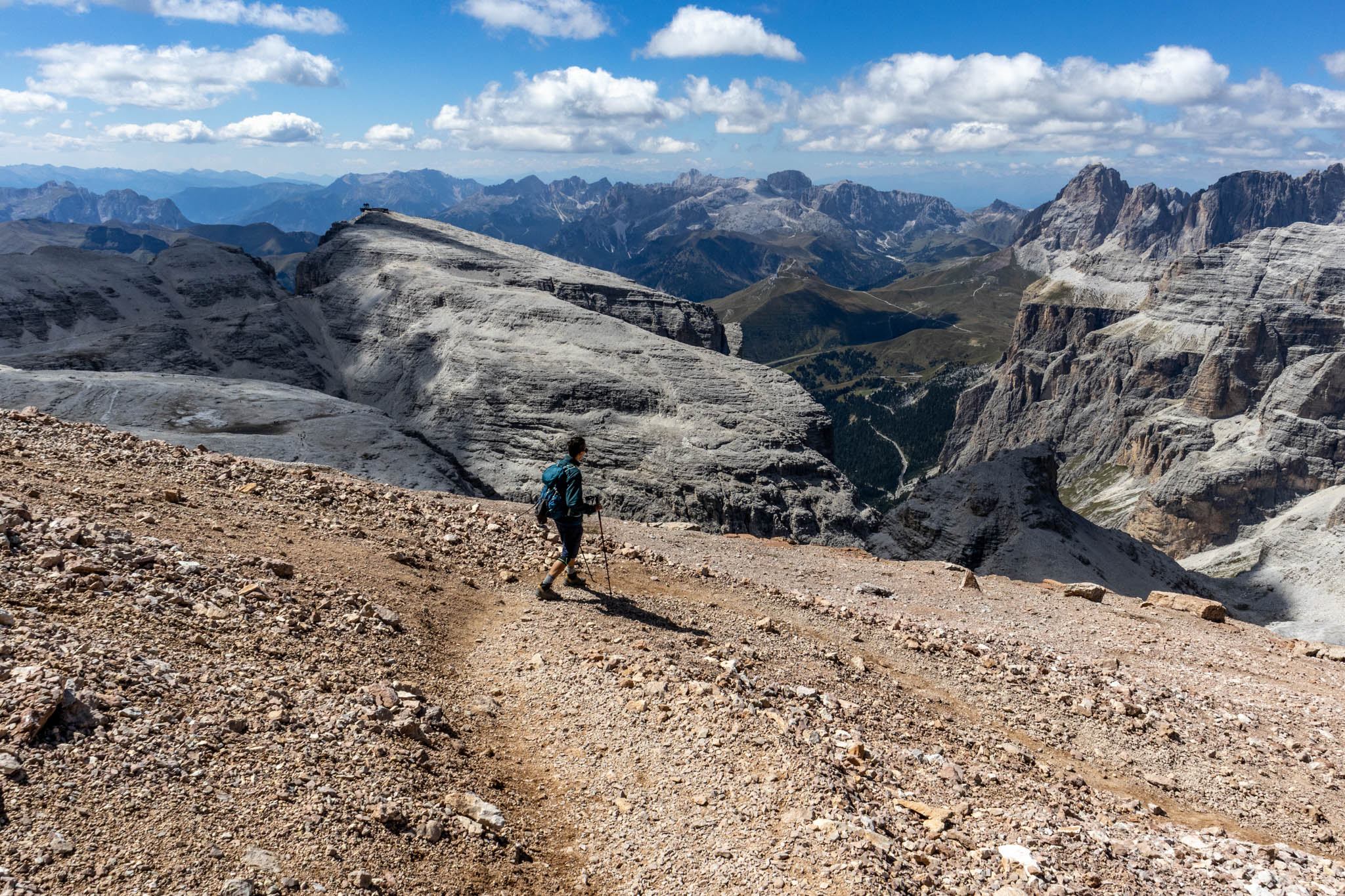 Hiking down from Piz Boè peak